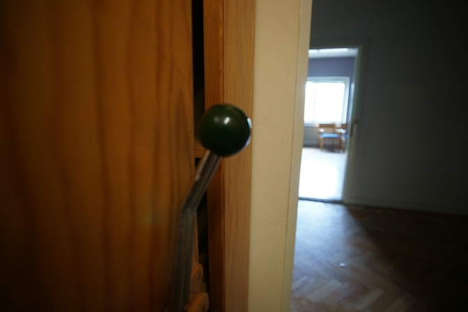 060