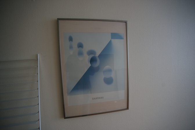 052