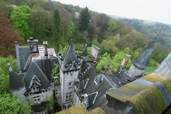 Belgiska slott på gränsen till nervsammanbrott